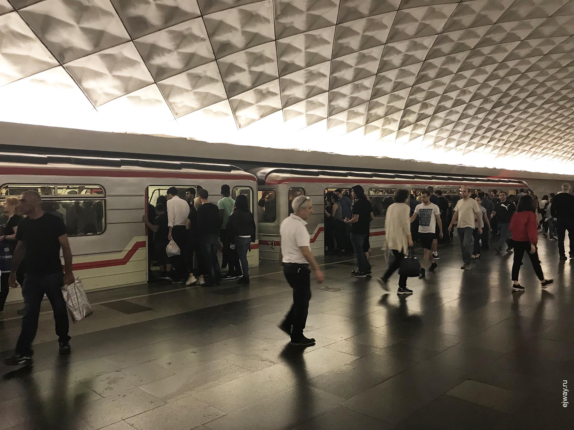 Грузия, Тбилиси, Забастовка машинистов метро, ejway.ru, метро
