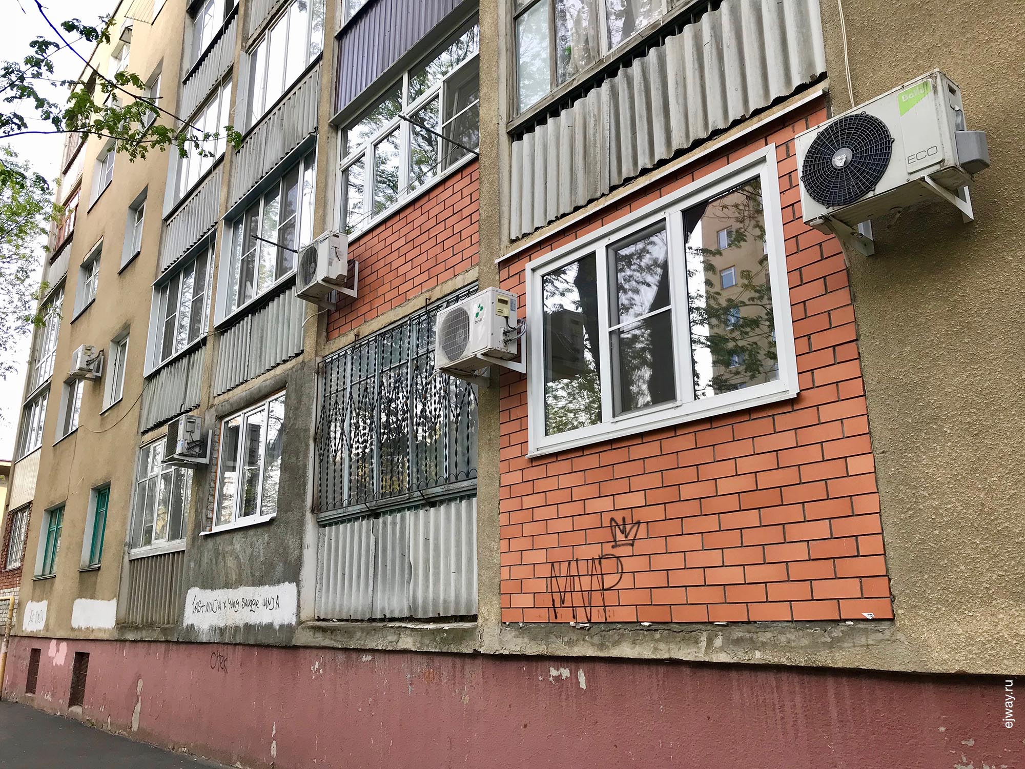 Россия, Майкоп, Городская архитектура, ejway.ru, фасад, треш